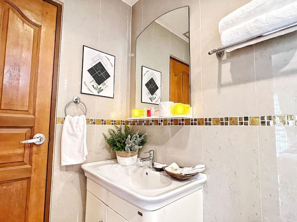 Mantra Pattaya Pool Villa With Jacuzzi In Pattaya-Pet-Friendly Pantai Jomtien Bagian luar foto